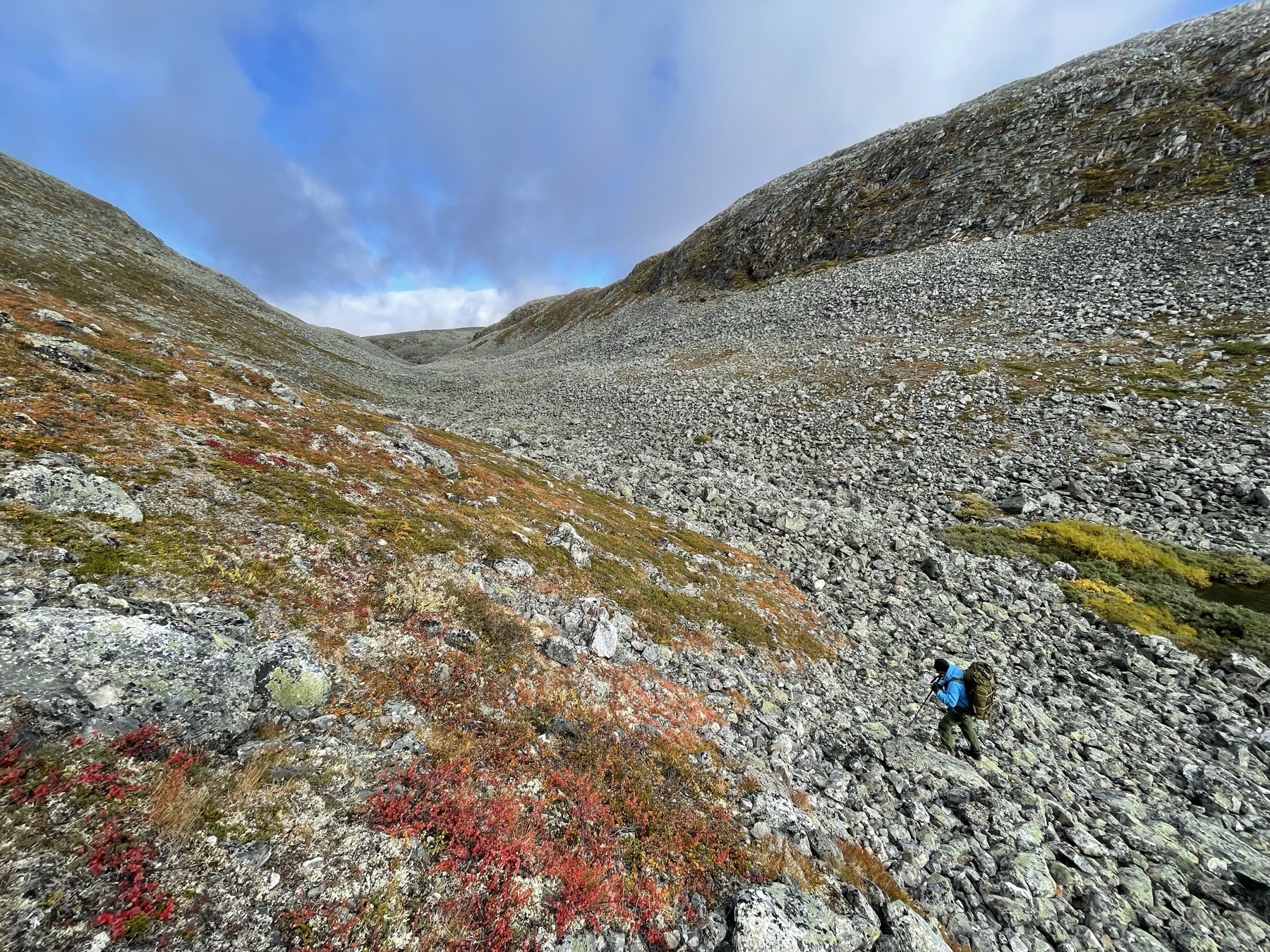 A rocky mountain landscape in Kilpisjärvi.